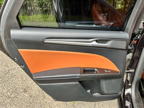 Used 2019 Ford Fusion Titanium FWD image 19