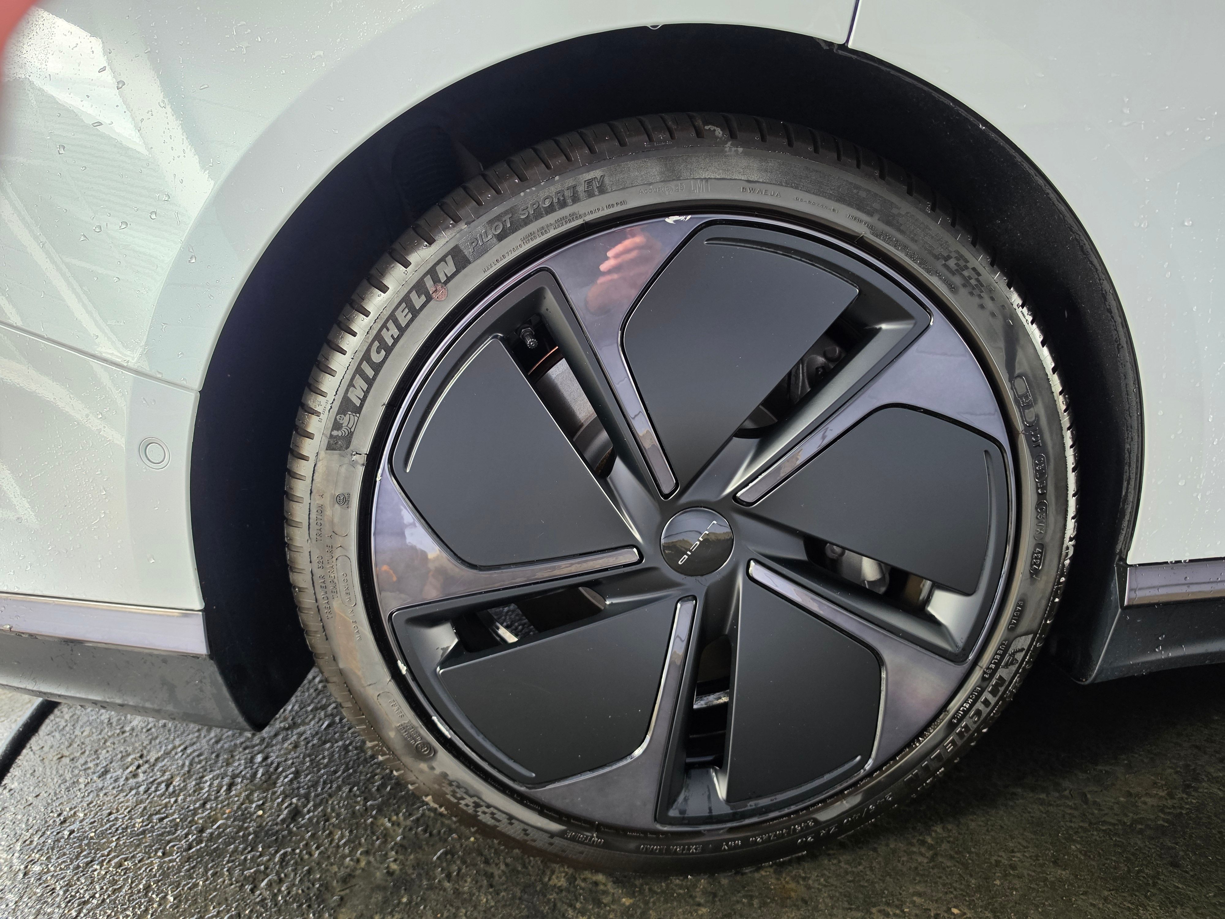 Used 2025 Lucid Air Pure RWD image 22
