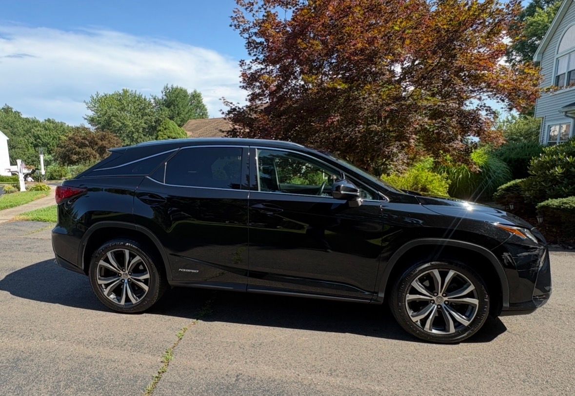 Used 2016 Lexus RX 450h AWD w/ Accessory Package image 5