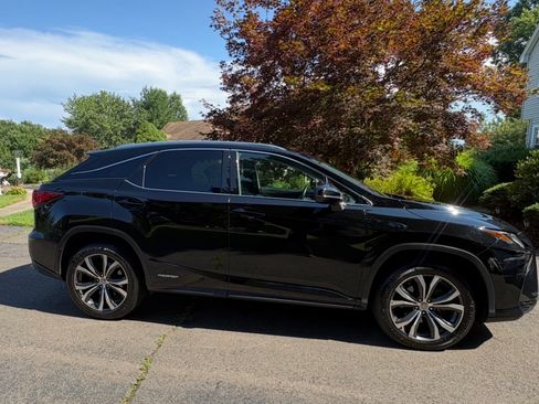 Used 2016 Lexus RX 450h AWD w/ Accessory Package image 5
