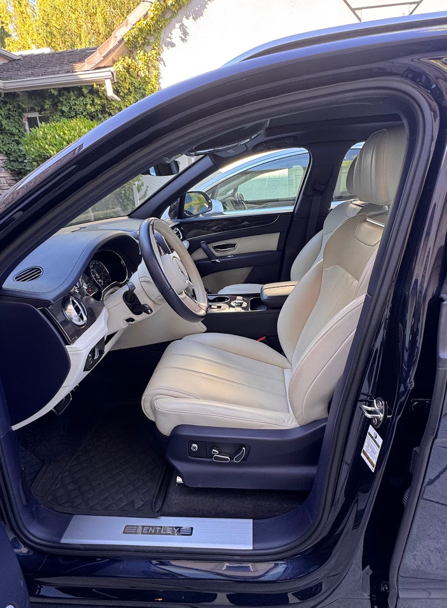 Used 2019 Bentley Bentayga AWD/4WD image 10