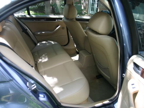 Used 2005 BMW 325i Sedan RWD image 17