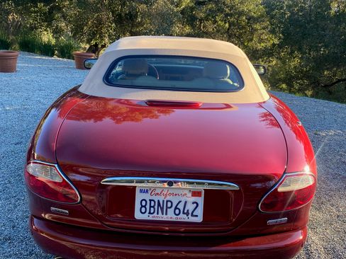 Used 2003 Jaguar XK8 Convertible image 4
