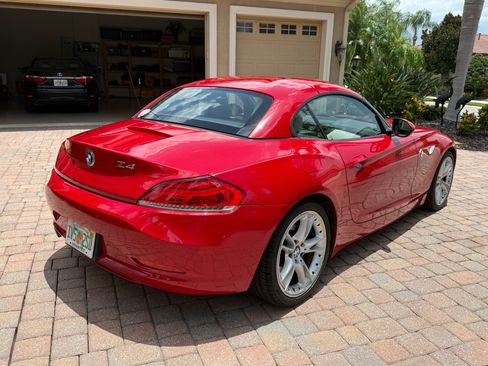 Used 2009 BMW Z4 sDrive30i RWD image 11