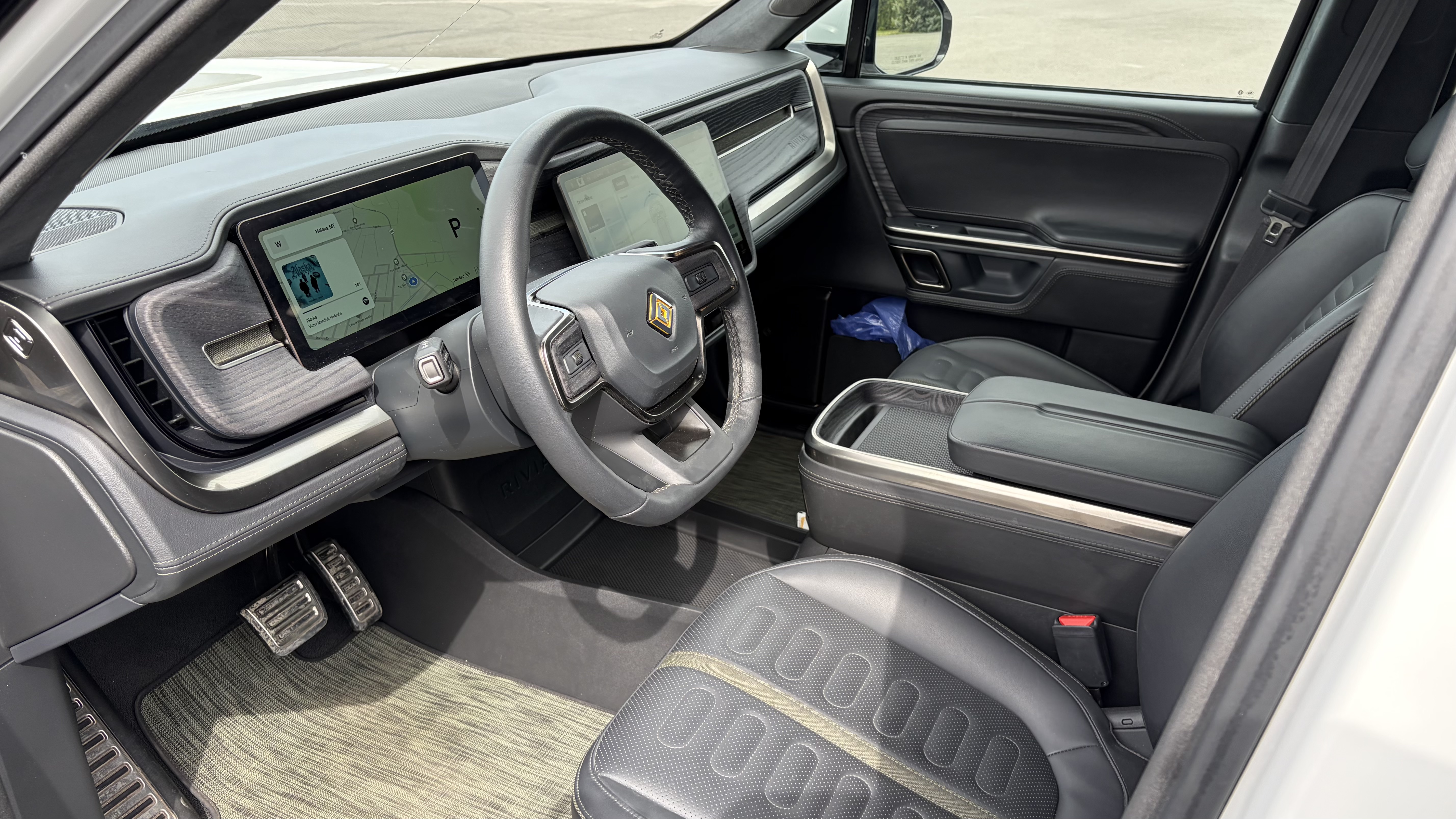 Used 2024 Rivian R1T Adventure Dual AWD/4WD image 20