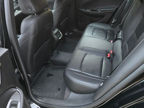 Used 2016 Chevrolet Malibu LT w/ Leather Package image 2