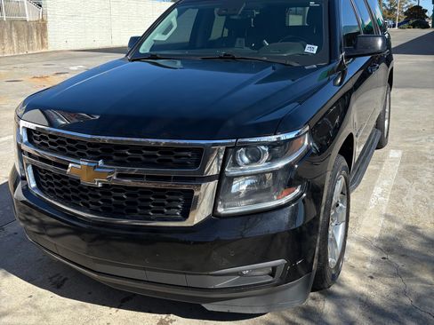 Used 2018 Chevrolet Tahoe LT image 1