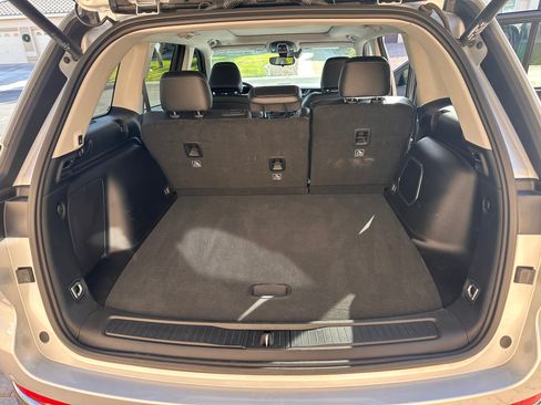 Used 2023 Jeep Grand Cherokee 4WD 4xe image 6