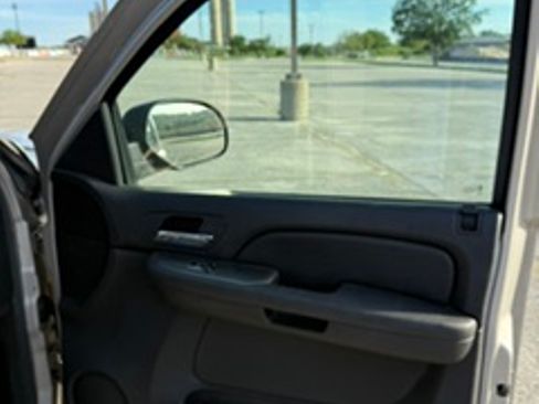 Used 2007 Chevrolet Suburban LS RWD image 20