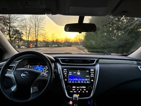 Used 2017 Nissan Murano SV image 10