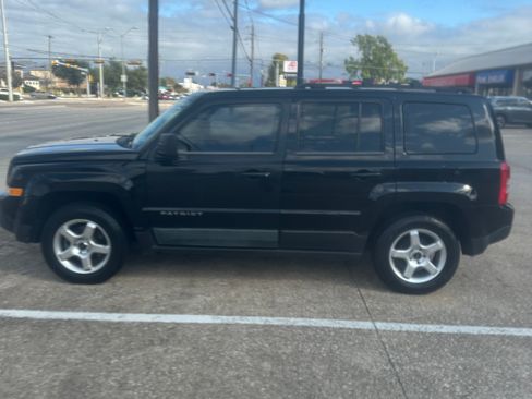 Used 2014 Jeep Patriot Sport w/ Power Value Group image 4