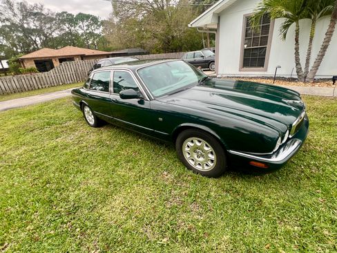 Used 2001 Jaguar XJ8 RWD image 13