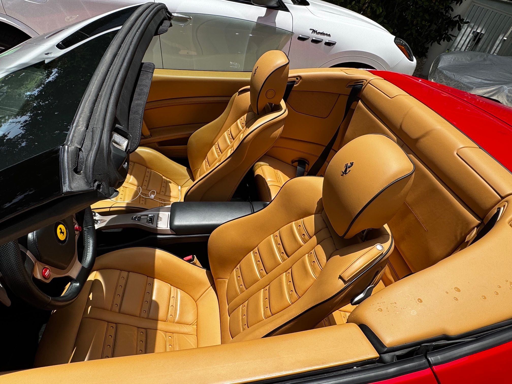 Used 2014 Ferrari California RWD image 6