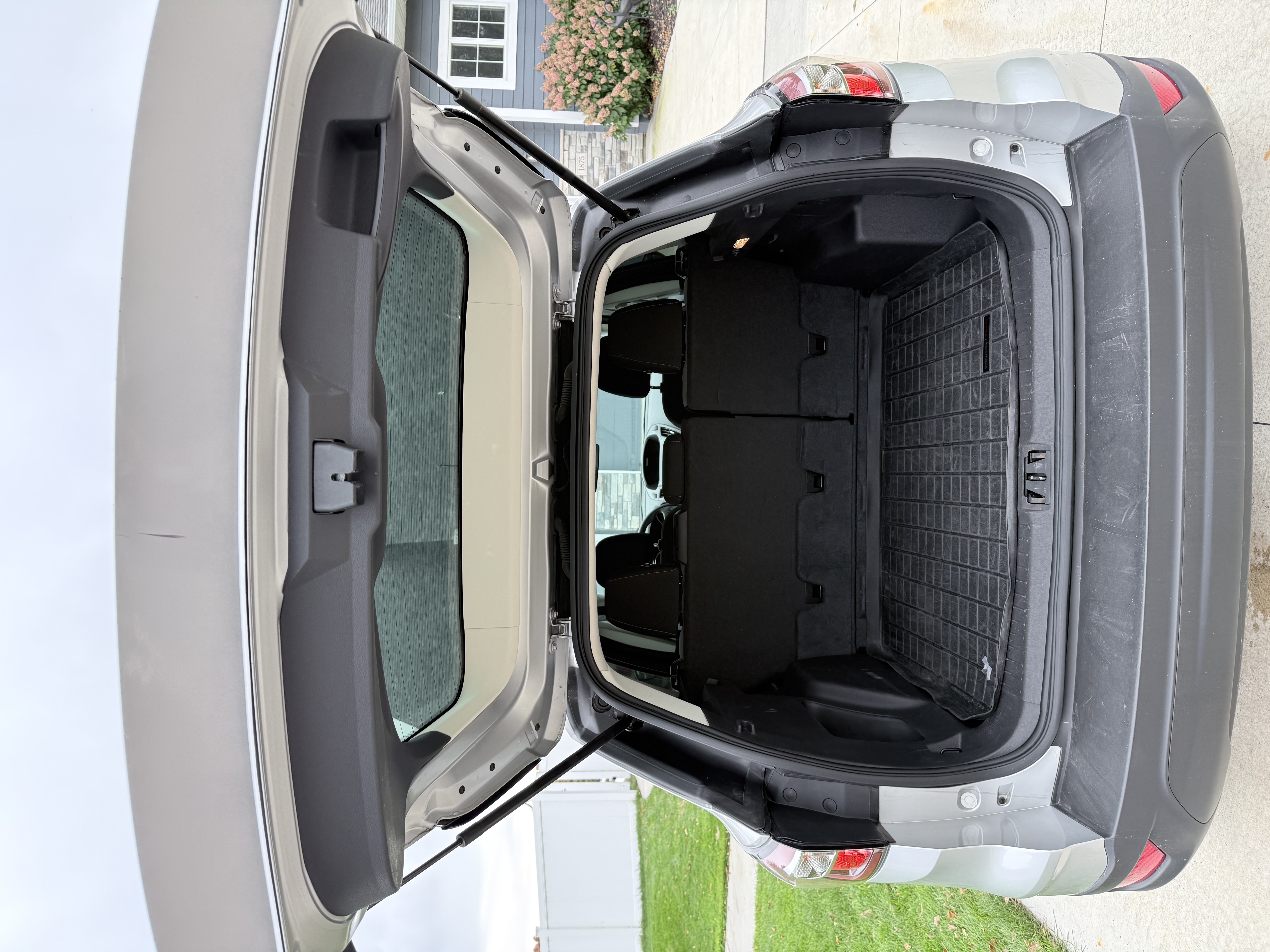 Used 2017 Ford Escape S FWD image 10