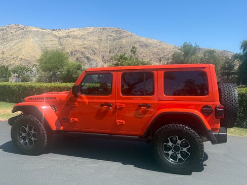 Used 2018 Jeep Wrangler Unlimited Rubicon AWD/4WD image 6