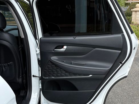 Used 2019 Hyundai Santa Fe Limited image 8