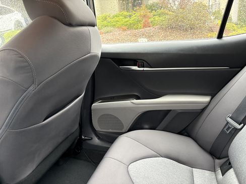 Used 2022 Toyota Camry LE image 22