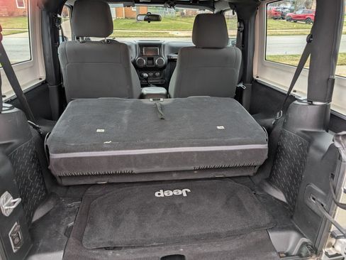 Used 2012 Jeep Wrangler Sport AWD/4WD image 11