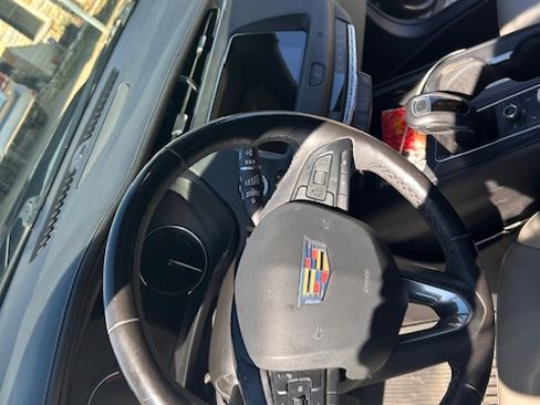 Used 2019 Cadillac XT4 Luxury w/ Cold Weather Package image 15