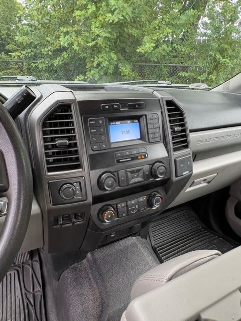 Used 2020 Ford F350 XL w/ STX Appearance Package AWD/4WD image 15