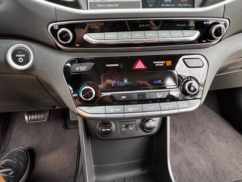 Used 2019 Hyundai Ioniq Limited FWD image 23
