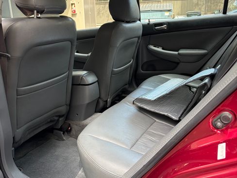 Used 2005 Honda Accord EX image 12