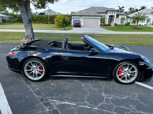 Used 2013 Porsche 911 Carrera 4S image 2