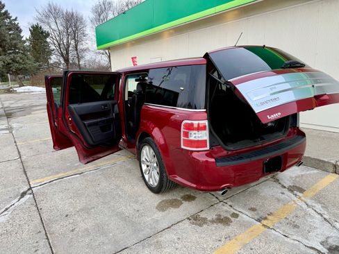 Used 2017 Ford Flex Limited w/ Equipment Group 301A image 9