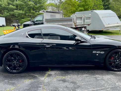 Used 2012 Maserati GranTurismo S RWD image 4