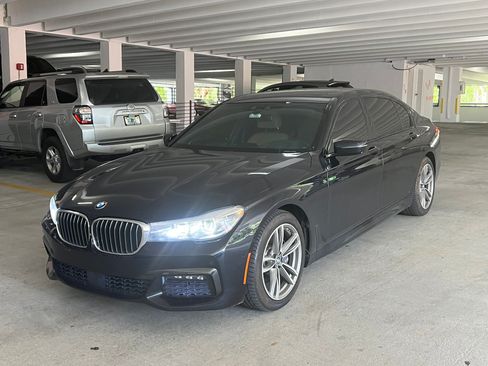 Used 2016 BMW 740i image 4