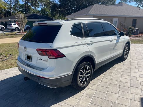 Used 2018 Volkswagen Tiguan SE w/ Panoramic Sunroof Package image 4