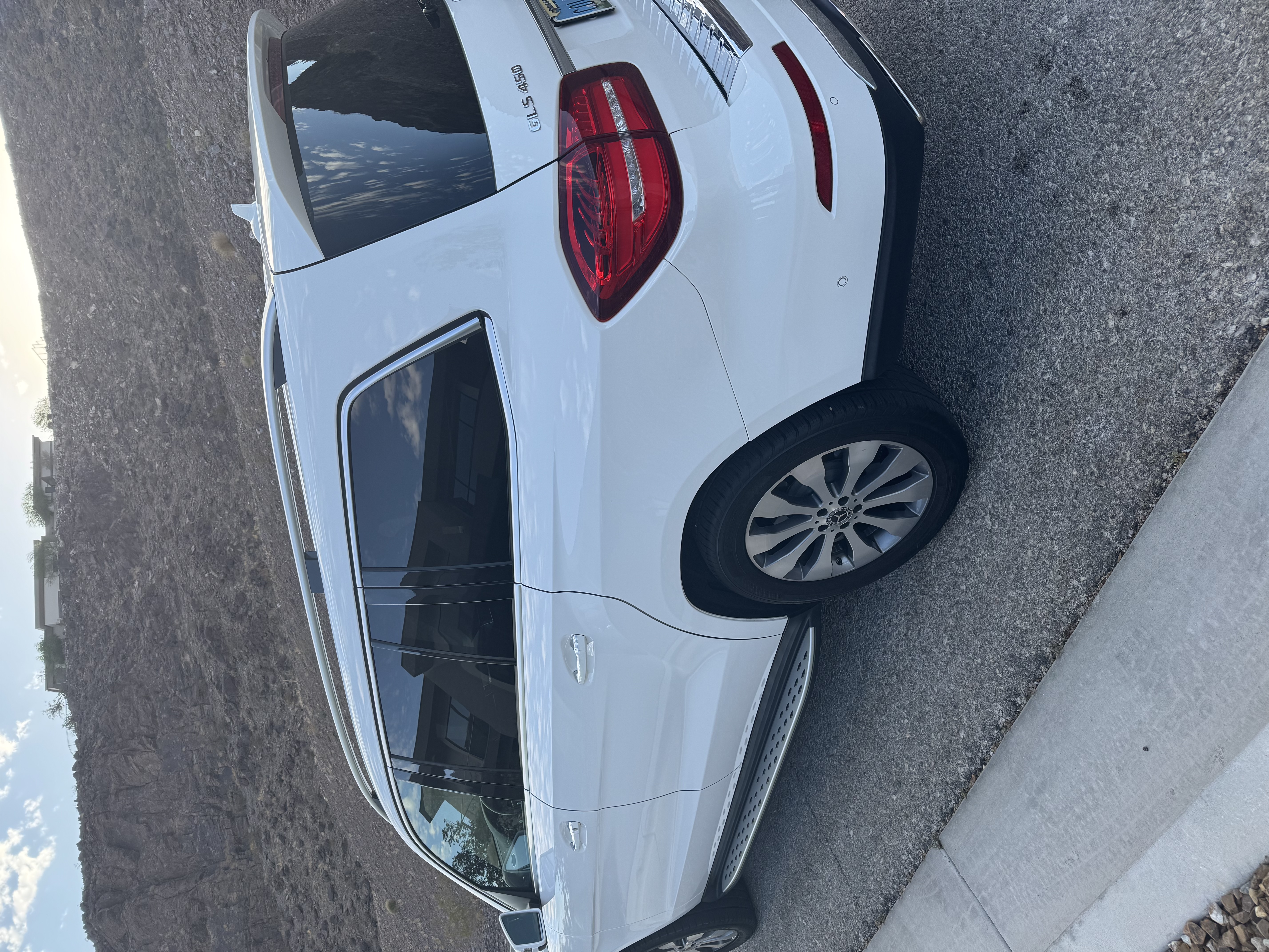 Used 2019 Mercedes-Benz GLS 450 4MATIC image 5