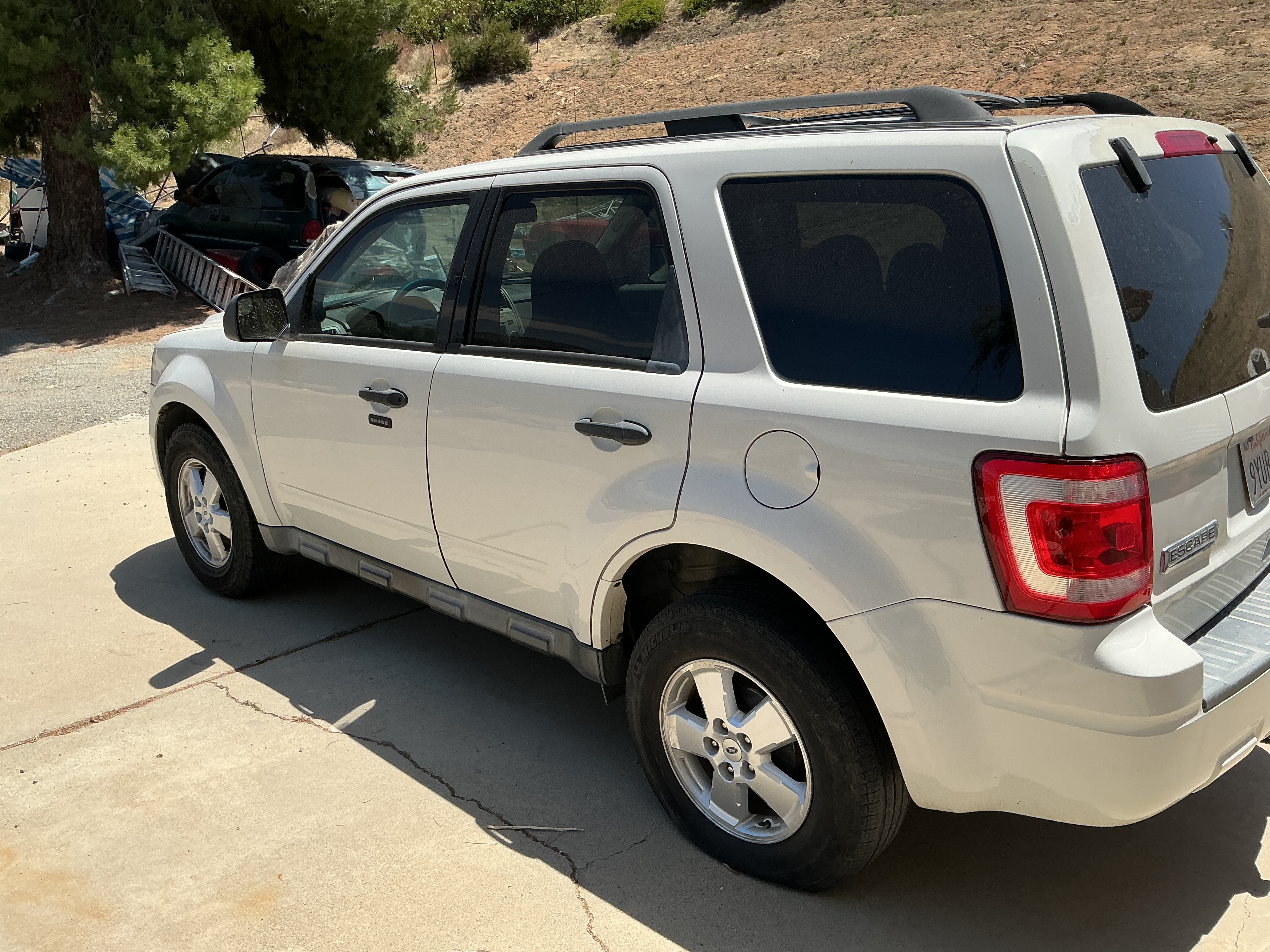 Used 2011 Ford Escape XLT w/ 201A Rapid Spec Order Code FWD image 2