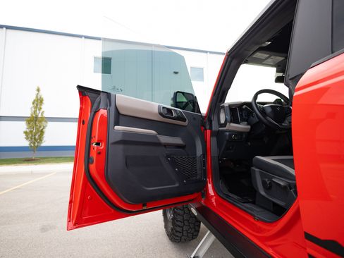 Used 2022 Ford Bronco Wildtrak image 23