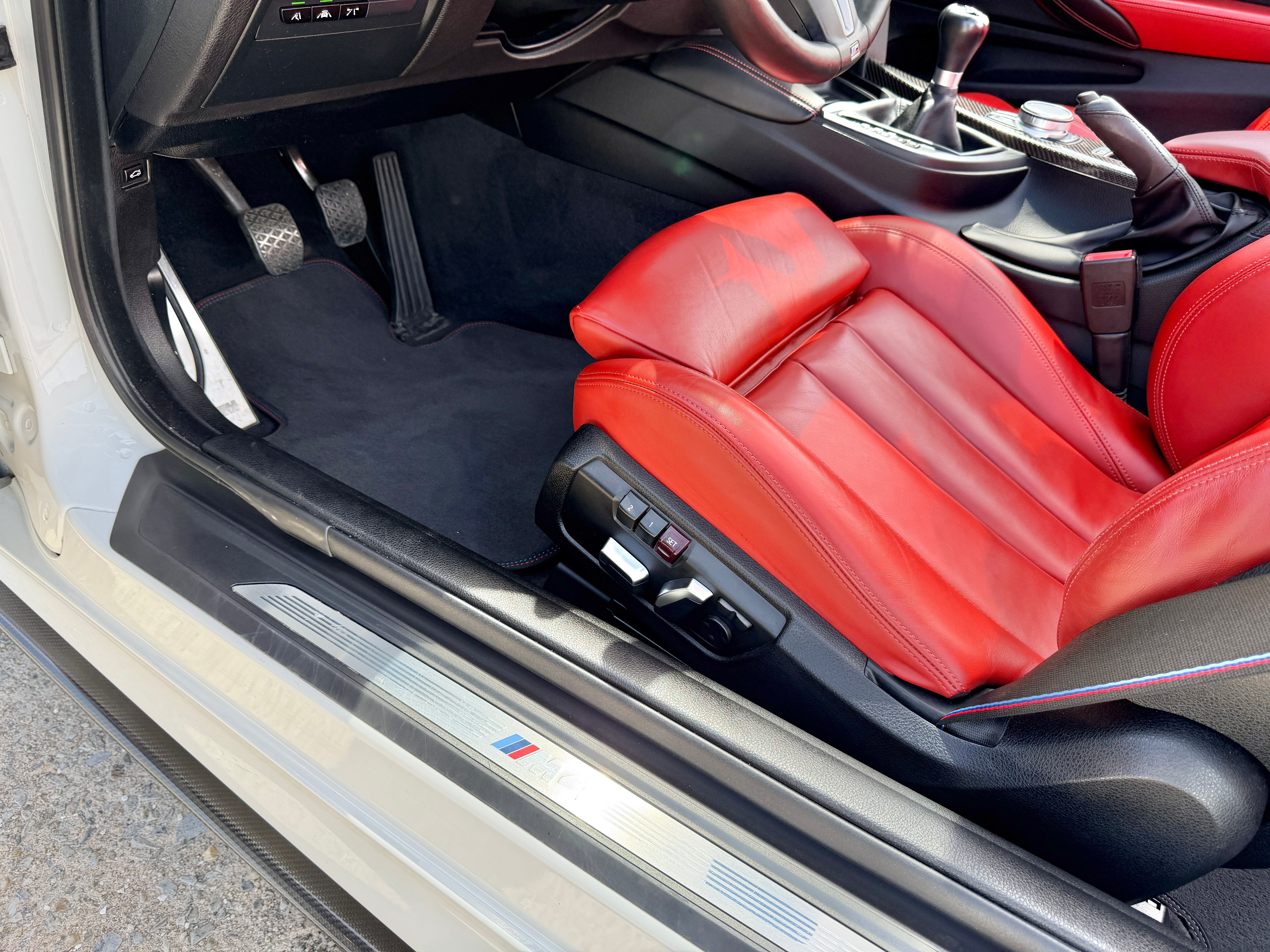 Used 2020 BMW M4 Convertible w/ Competition Package RWD image 22