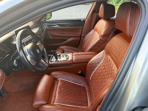 Used 2020 BMW M760i xDrive w/ Luxury Rear Seating Package image 14