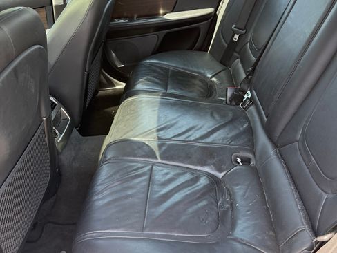 Used 2012 Jaguar XF RWD image 10