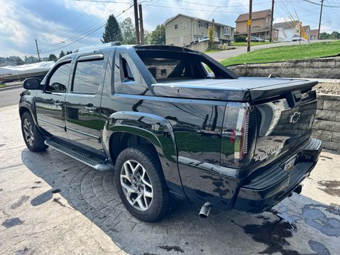 Used 2009 Chevrolet Avalanche LT AWD/4WD image 8