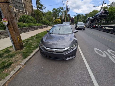 Used 2017 Honda Civic LX image 5