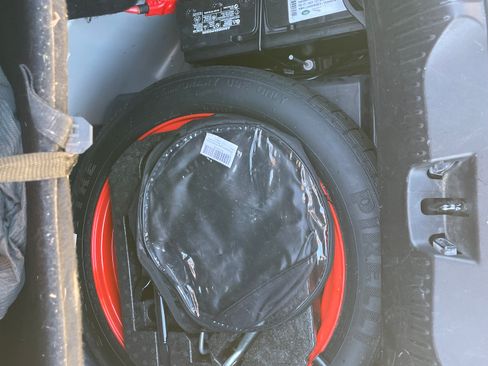 Used 2011 Jaguar XF image 5