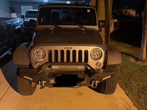 Used 2017 Jeep Wrangler Sport w/ Quick Order Package 24S AWD/4WD image 1