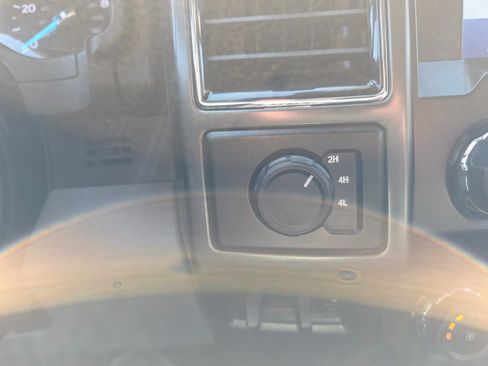 Used 2022 Ford F350 XLT w/ XLT Premium Package image 12