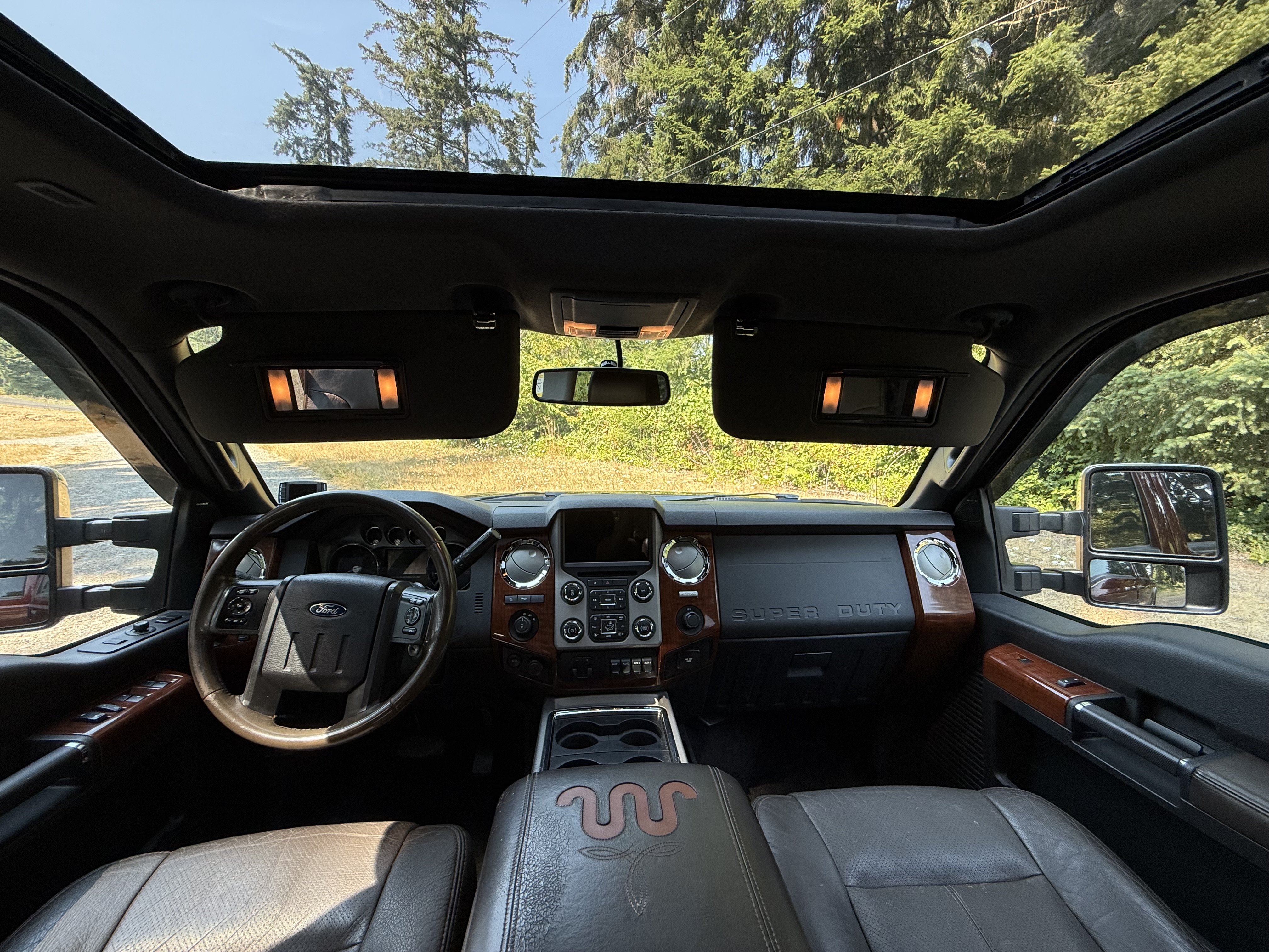 Used 2015 Ford F350 King Ranch w/ FX4 Off-Road Package AWD/4WD image 4