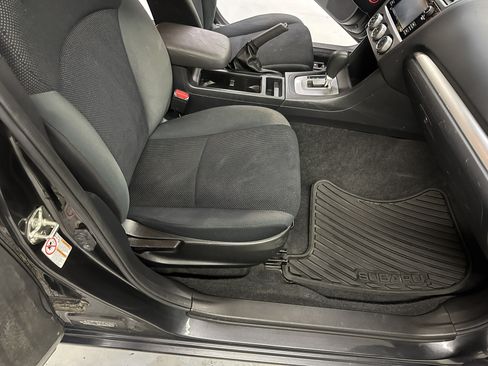 Used 2016 Subaru Impreza 2.0i Premium image 11