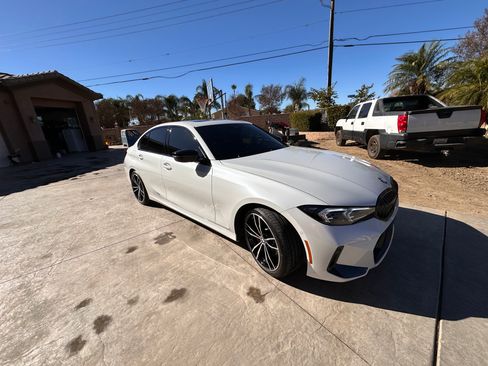 Used 2024 BMW 330i Sedan w/ M Sport Package RWD image 4