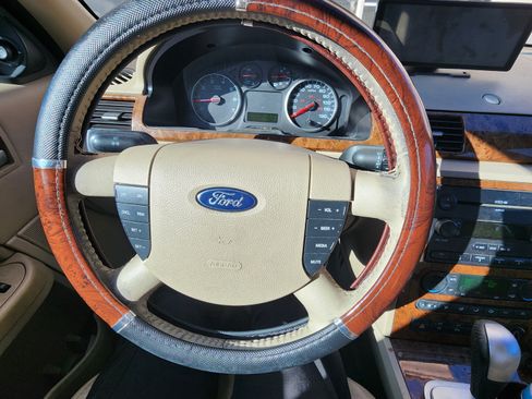 Used 2006 Ford Five Hundred SEL image 13