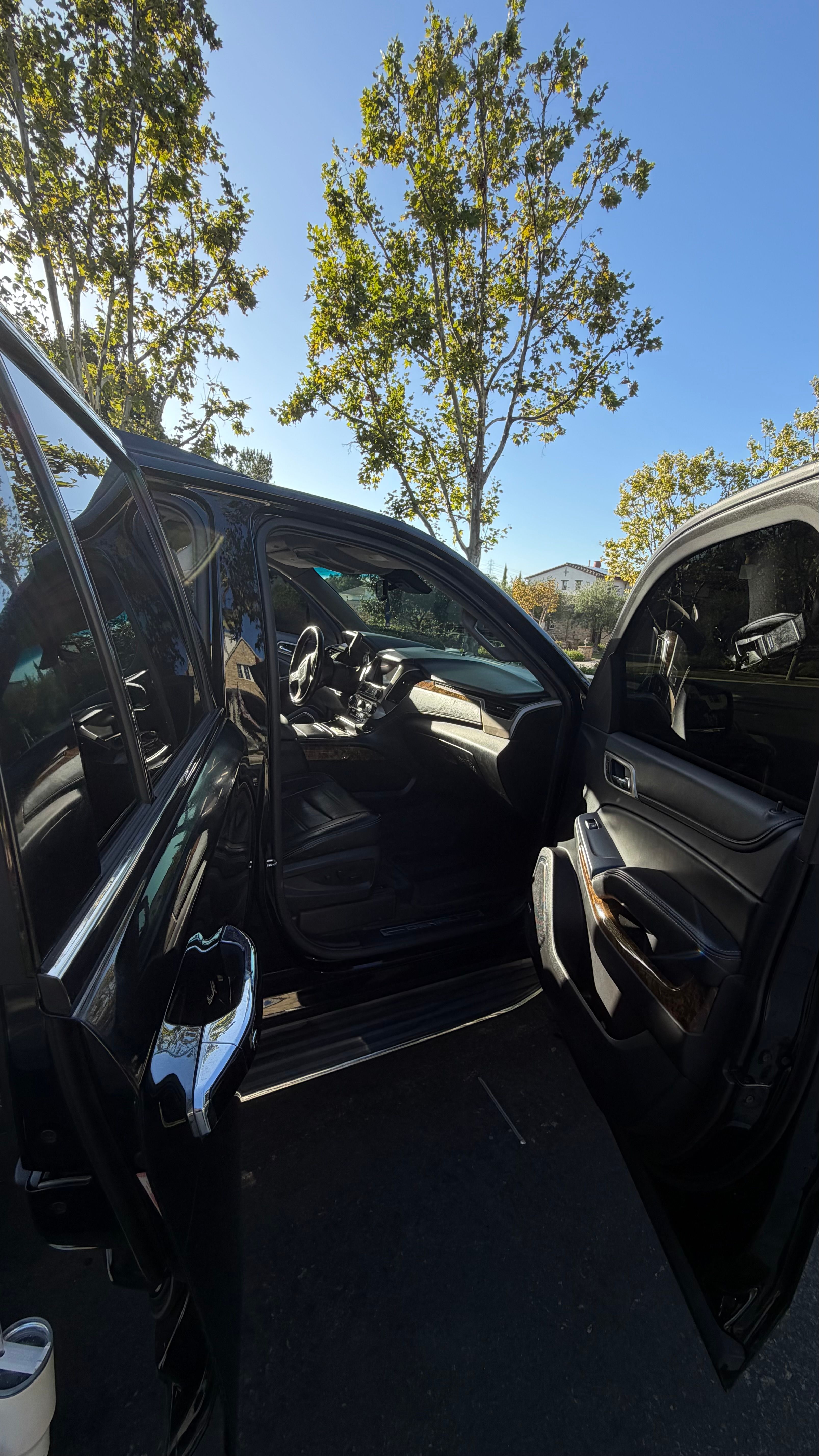 Used 2015 GMC Yukon Denali w/ Touring Package AWD/4WD image 13