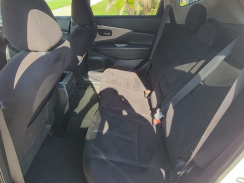 Used 2016 Nissan Murano SV FWD image 11