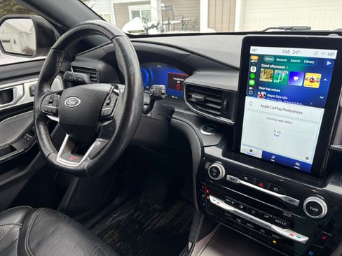 Used 2022 Ford Explorer ST w/ Equipment Group 401A image 9