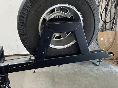 Used 2003 HUMMER H2 w/ Preferred Equipment Group image 22